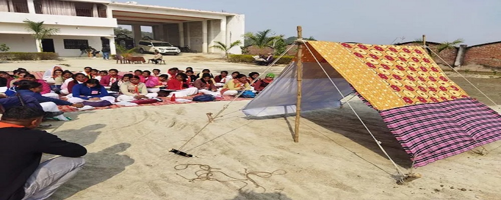 RAMLAL ADARSH MAHAVIDYALAYA, BADA GOAN MAKHDUMPUR GHAZIPUR	